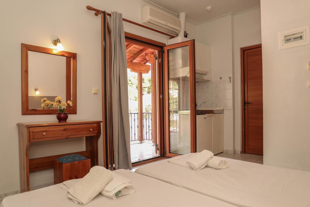 Ftelia Studios Skiathos Chora Extérieur photo